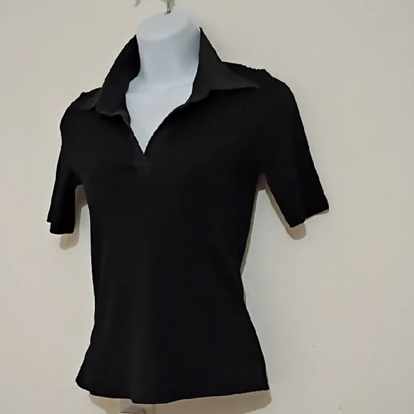🎁FREE GIFT INCLUDED🎁Forever 21 Elegant Black Short Sleeve Tee - Picture 3 of 11